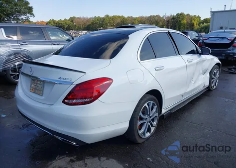 2016 Mercedes-Benz C 300 4Matic из США, поврежденный, VIN WDDWF4KB6GR145943